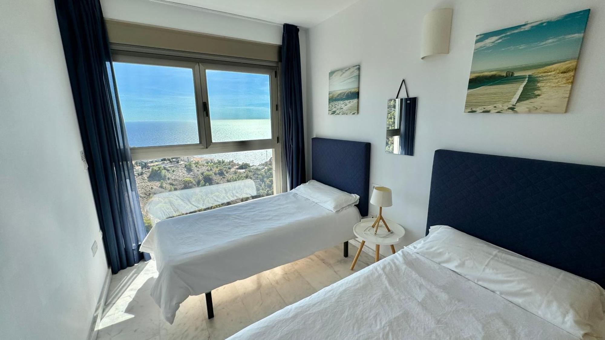 High Rise Apartment On The 39Th Floor With Private Terrace And Sea Views ベニドルム エクステリア 写真